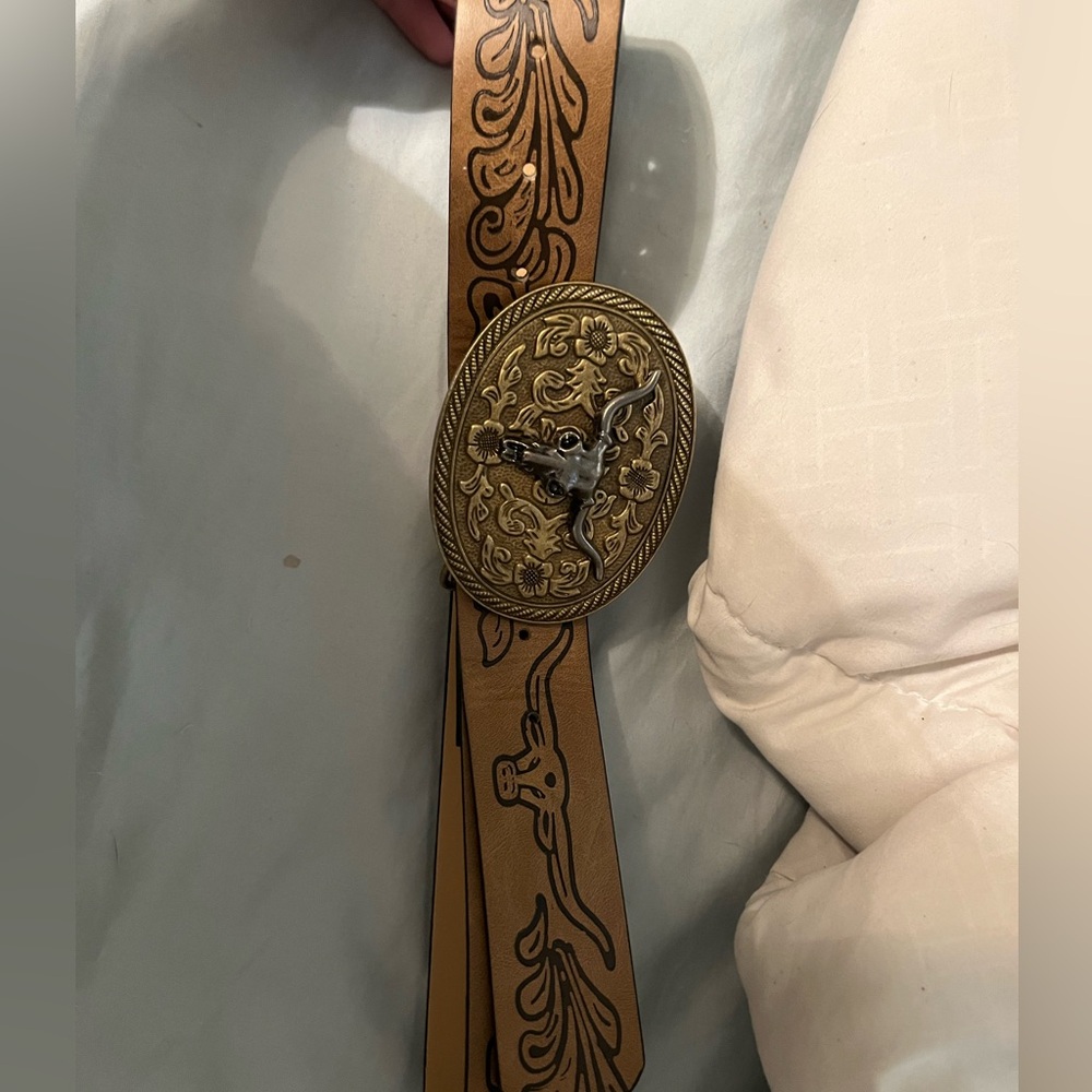 Country belt with ram